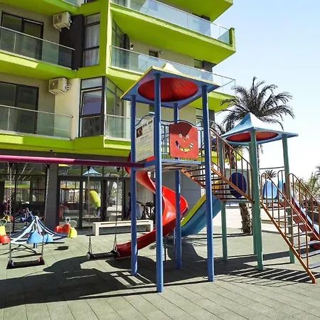 Onix & Pool 33 Apartmán 3*