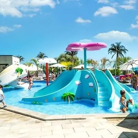 Onix & Pool 33 Năvodari